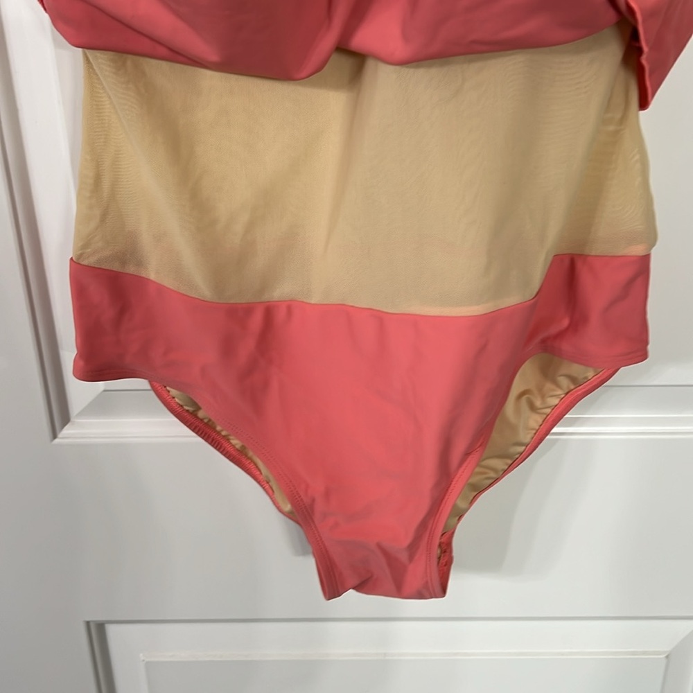 Swimsuit - Picture 3 of 10